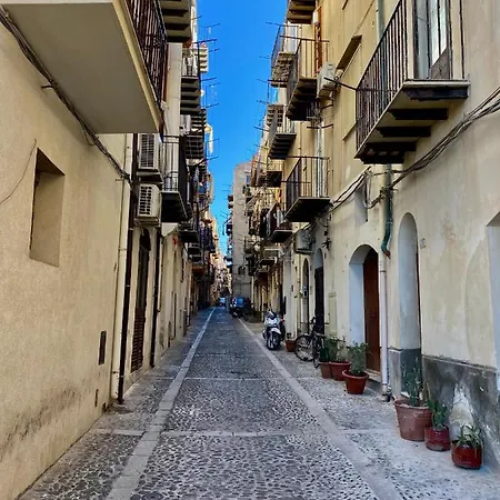 Veterani75 By Sicily In Villas Cefalù